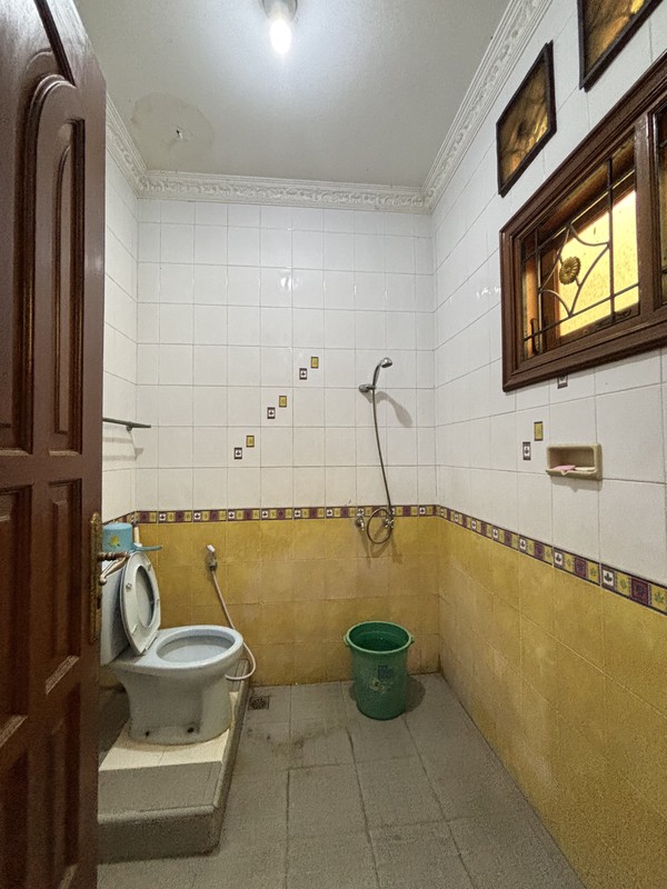 Rumah Luas 2.5  Lantai Semi Furnished di Permata Puri II Cimanggis Depok 