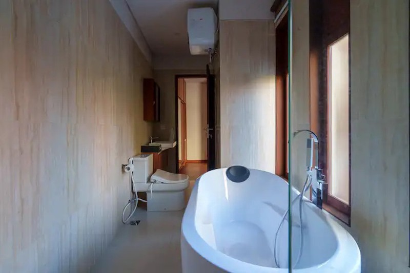 Freehold - Elegant 3-Bedroom Freehold Villa in Kerobokan, Bali