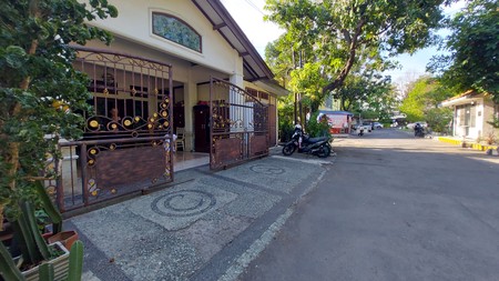 Spacious Family Home for Sale in Rungkut Asri Utara, Surabaya - Corner Lot, Bright & Peaceful Living