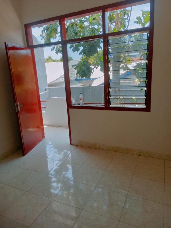 Rumah Strategis di Surabaya Timur Jalan Manyar Airdas - Mulyorejo