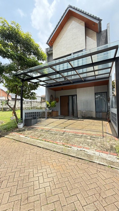Rumah Cantik Full Furnished 2 Lantai Siap Huni di Bintaro Jaya KT 4 KM 3 Dalam Cluster