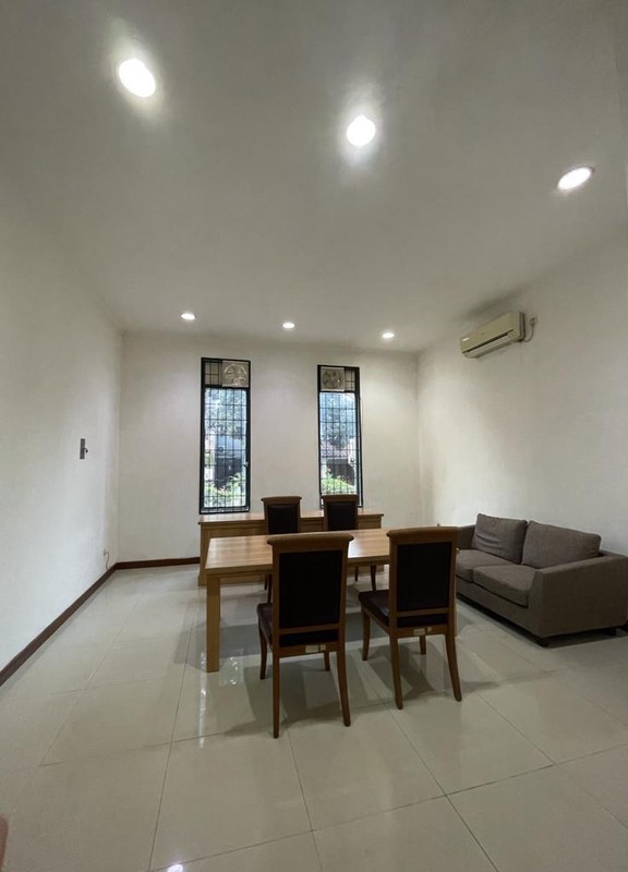 Ruko 3½ Lantai Siap Pakai Lokasi Strategis Pinggir Jalan Raya @Pondok Indah, Jakarta Selatan