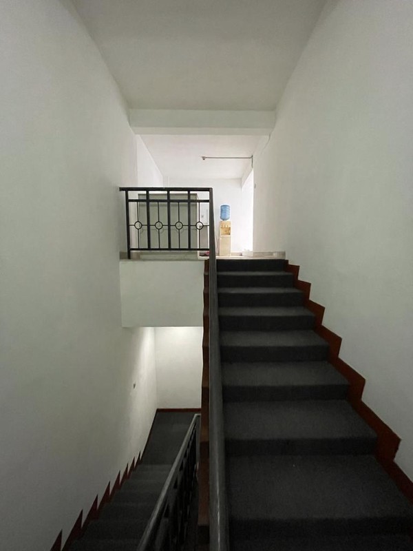 Ruko 3½ Lantai Siap Pakai Lokasi Strategis Pinggir Jalan Raya @Pondok Indah, Jakarta Selatan