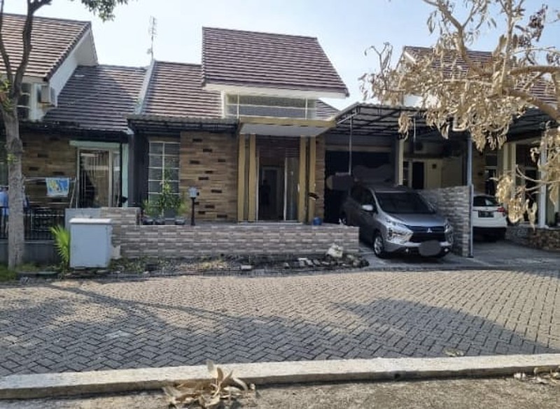Dijual Rumah Siap Huni di Taman Puspa Raya Citraland Surabaya