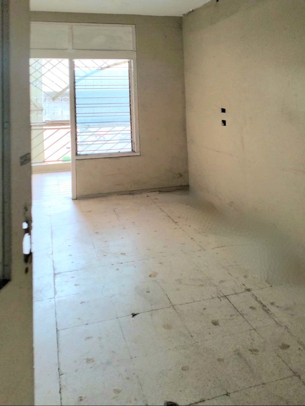 Ruko Boulevard Raya, Kelapa Gading. Di salah satu pusat makanan Kelapa Gading yang tetap terkenal dan selalu dicari pengusaha kuliner