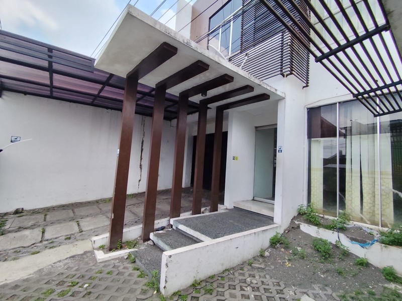 Disewakan Bangunan Komersil 2.5 Lantai di Sorosutan, Umbulharjo, Yogyakarta 