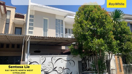 Dijual Rumah Araya 2 Galaxy Bumi Permai Surabaya Timur - Row Jalan LEBAR 3 Mobil - Siap Huni 