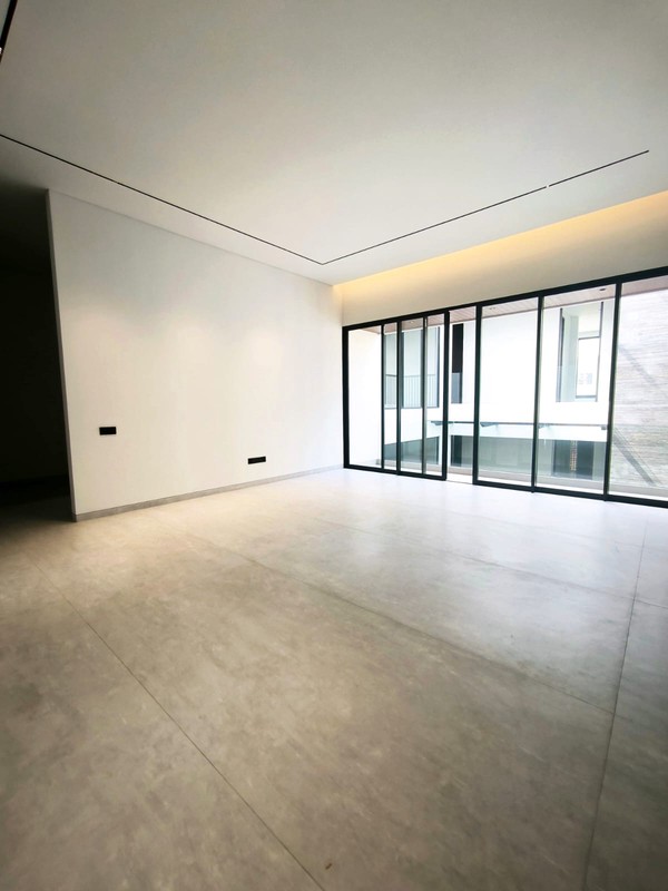 DIJUAL RUMAH MEWAH MODERN BARU GRESS BUKIT GOLF INTERNATIONAL CITRALAND SURABAYA