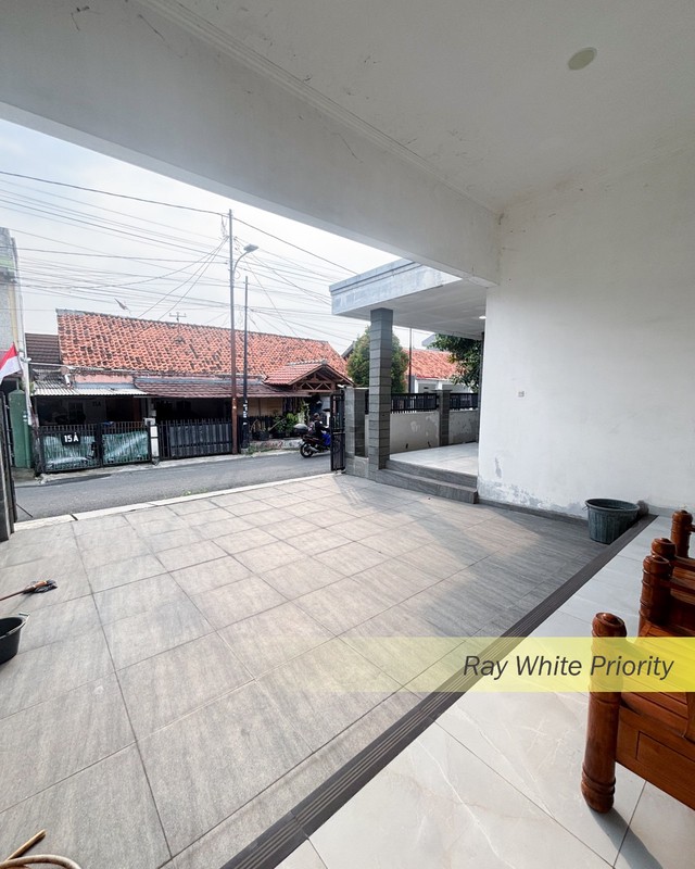 RUMAH ASRI SIAP HUNI DI KOMPLEK BNI JLN SWADARMA, JAKARTA SELATAN