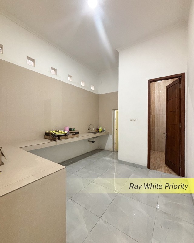 RUMAH ASRI SIAP HUNI DI KOMPLEK BNI JLN SWADARMA, JAKARTA SELATAN