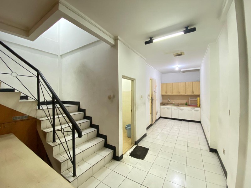 Ruko margonda raya 3lantai di area pertokoan ruko kantor dekat Dmall