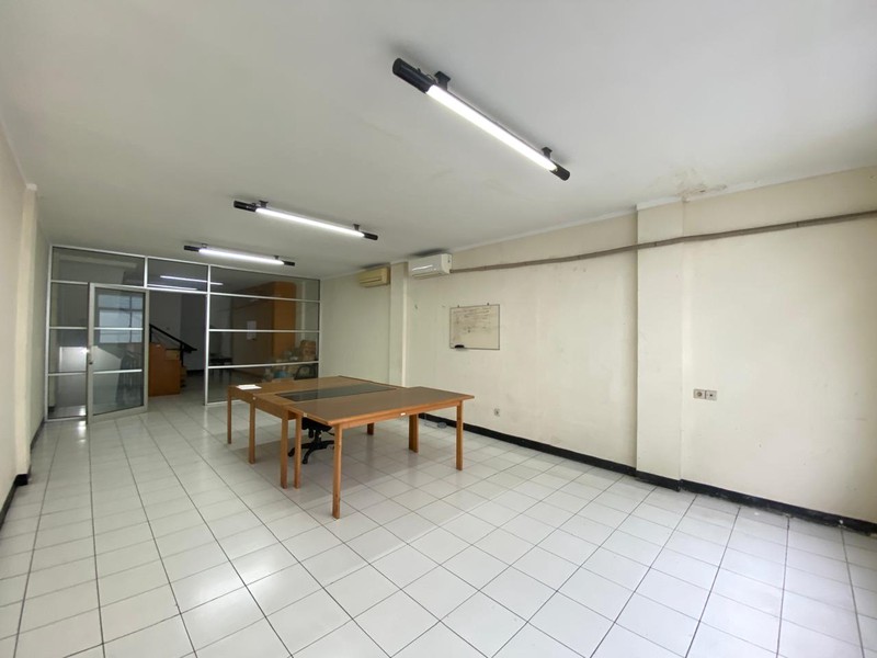 Ruko margonda raya 3lantai di area pertokoan ruko kantor dekat Dmall