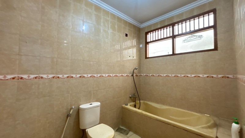 Rumah 2 Lantai Disewakan di Tebet Barat