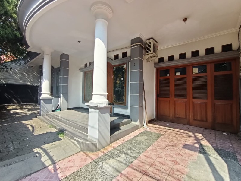 Rumah 2 Lantai Disewakan di Tebet Barat