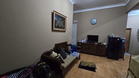 Dijual Rumah Lama Terawat Lokasi Di Jl. Sejahtera, Ciledug