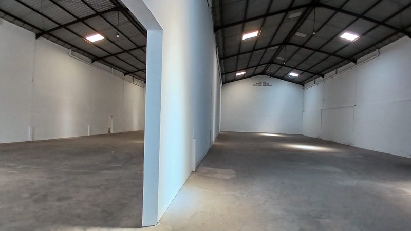 Disewakan Gudang Surimulia Margomulyo Surabaya Barat - Lokasi Strategis, 3 Unit Terhubung