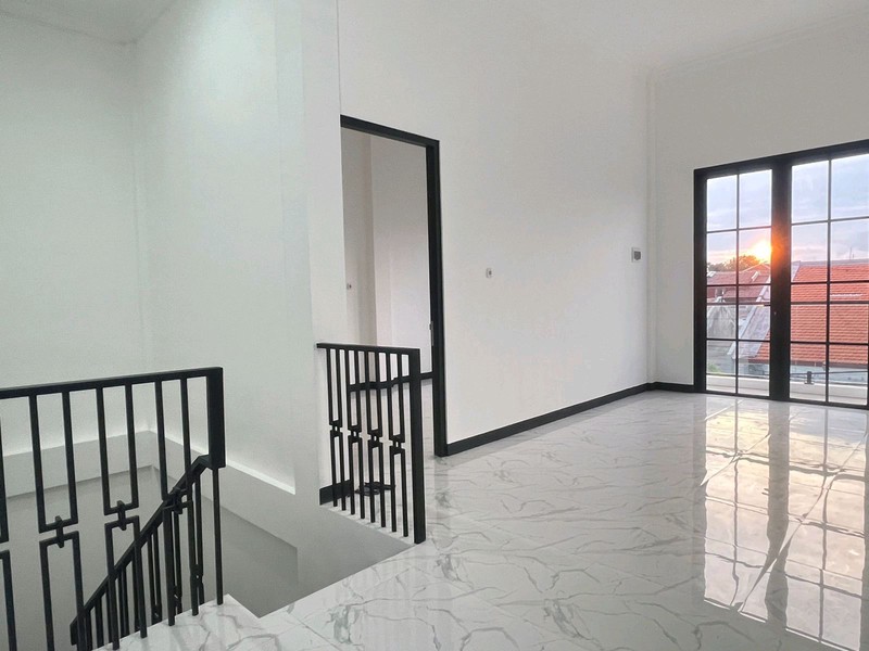 Dijual Rumah Baru 2 lantai di Surabaya Timur