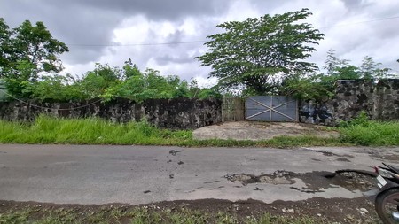 Dijual Tanah Seluas 1701 Meter Persegi Lokasi Strategis di Jl. Adi Sucipto, Depok, Sleman