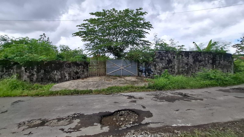 Dijual Tanah Seluas 1701 Meter Persegi Lokasi Strategis di Jl. Adi Sucipto, Depok, Sleman