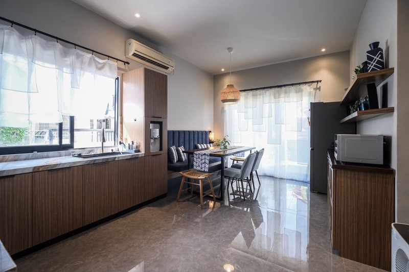 For Sale Rumah Fully Furnished di Bintaro Sektor 9