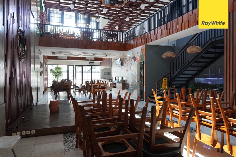 Rumah Ex Resto Disewakan Dijalan Pacar Surabaya
