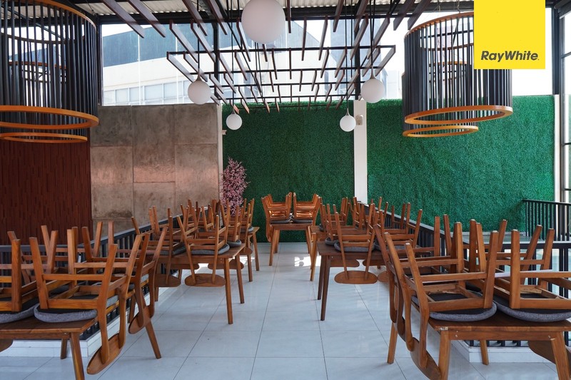 Rumah Ex Resto Disewakan Dijalan Pacar Surabaya