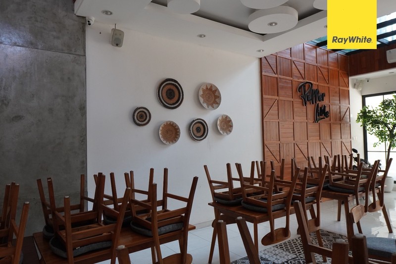 Rumah Ex Resto Disewakan Dijalan Pacar Surabaya