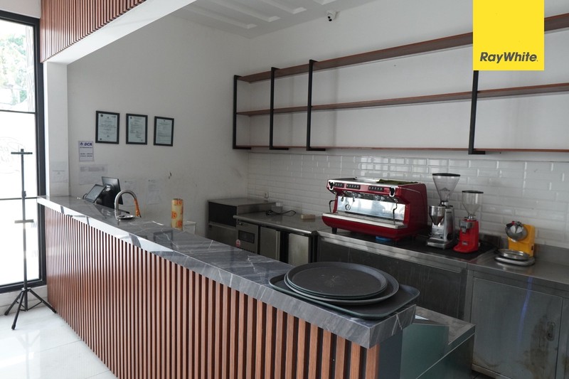 Rumah Ex Resto Disewakan Dijalan Pacar Surabaya