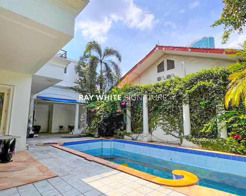 Dijual Rumah Mewah Lokasi Elite Mega Kuningan