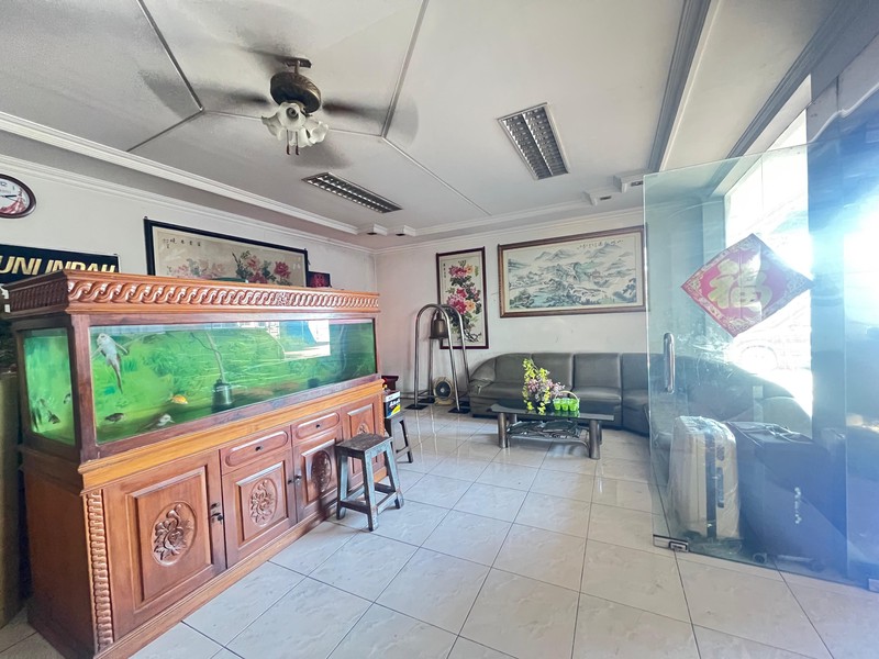 JUAL Cepat dan murah Gudang Ex. Pabrik Jl. Raya Geluran Taman Sidoarjo 