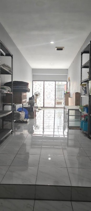 Lokasi Premium di Pusat Surabaya! Bangunan Komersial Siap Pakai di Jl. Musi - Ideal untuk Bisnis Anda