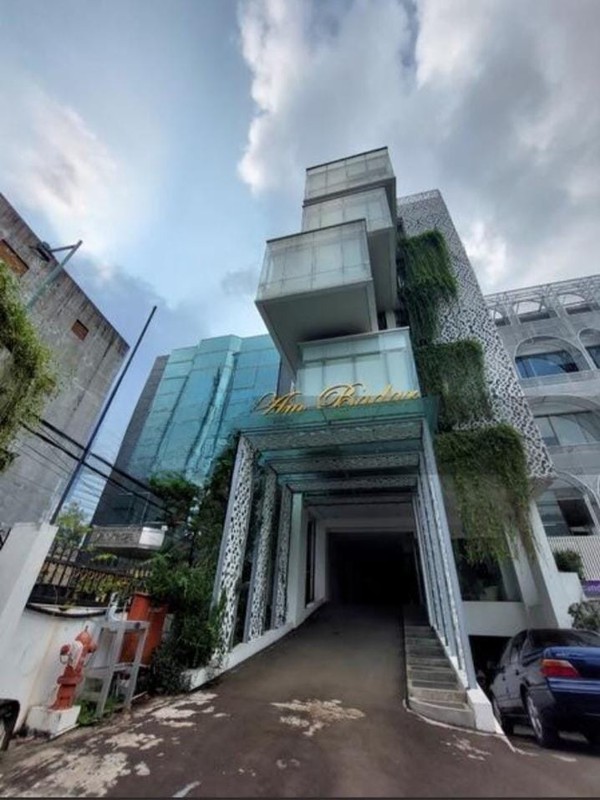 Gedung Kantor 4.5 Lantai 2200m dengan Rooftop & Basement