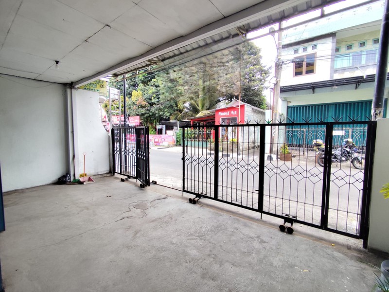 Disewakan Cepat Ruko Strategis 3 Lantai Di Jalan Bakpia Pathuk - Cuma Selangkah Dari Malioboro