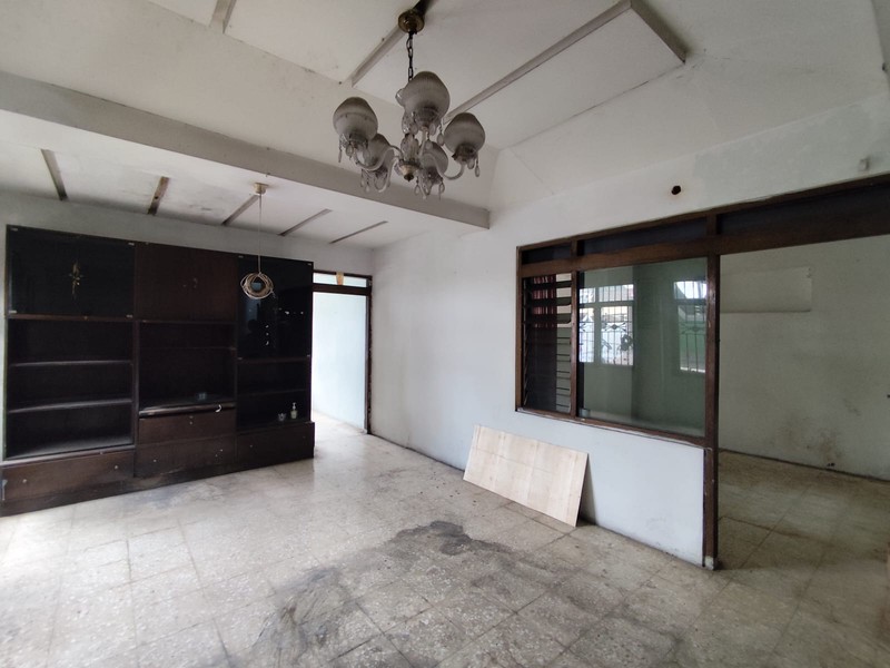 Disewakan Cepat Ruko Strategis 3 Lantai Di Jalan Bakpia Pathuk - Cuma Selangkah Dari Malioboro