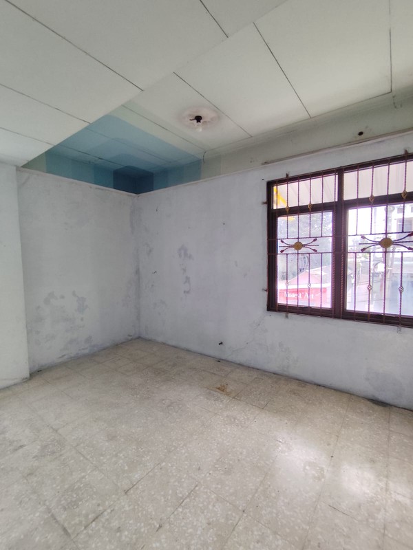 Disewakan Cepat Ruko Strategis 3 Lantai Di Jalan Bakpia Pathuk - Cuma Selangkah Dari Malioboro