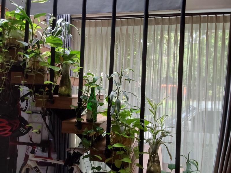 Rumah Luas 2 Lantai Dalam Komplek Asri dan Strategis di Cirendeu