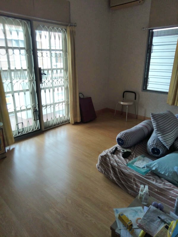 Rumah desain orisinil Summarecon di Janur Elok, Kelapa Gading. Rapih. Siap huni. 11x20m2