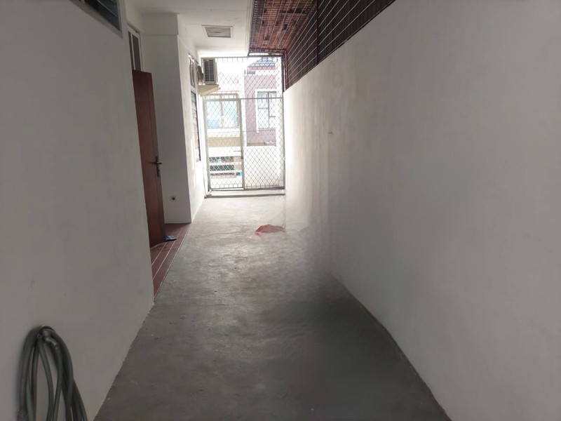 Rumah desain orisinil Summarecon di Janur Elok, Kelapa Gading. Rapih. Siap huni. 11x20m2