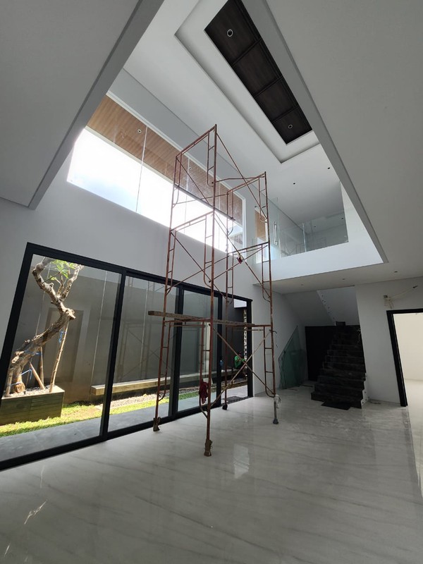 Dijual Rumah Baru Citraland Bukit Golf Mediterania - Somerset Dekat Uc, Pakuwon Indah, Graha Family, Pakuwon Mall