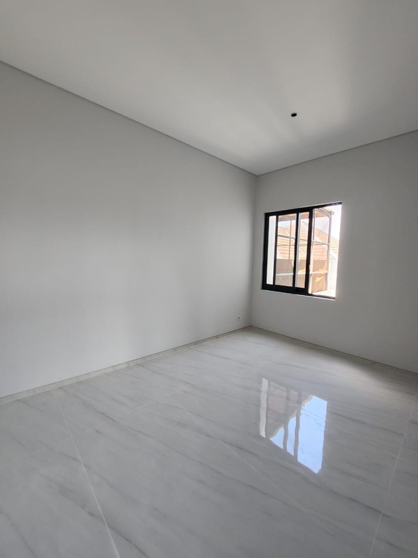 Dijual Rumah Baru Citraland Bukit Golf Mediterania - Somerset Dekat Uc, Pakuwon Indah, Graha Family, Pakuwon Mall