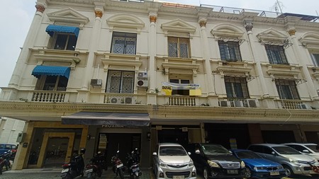 Royal Palace Menteng Dalam Tebet 