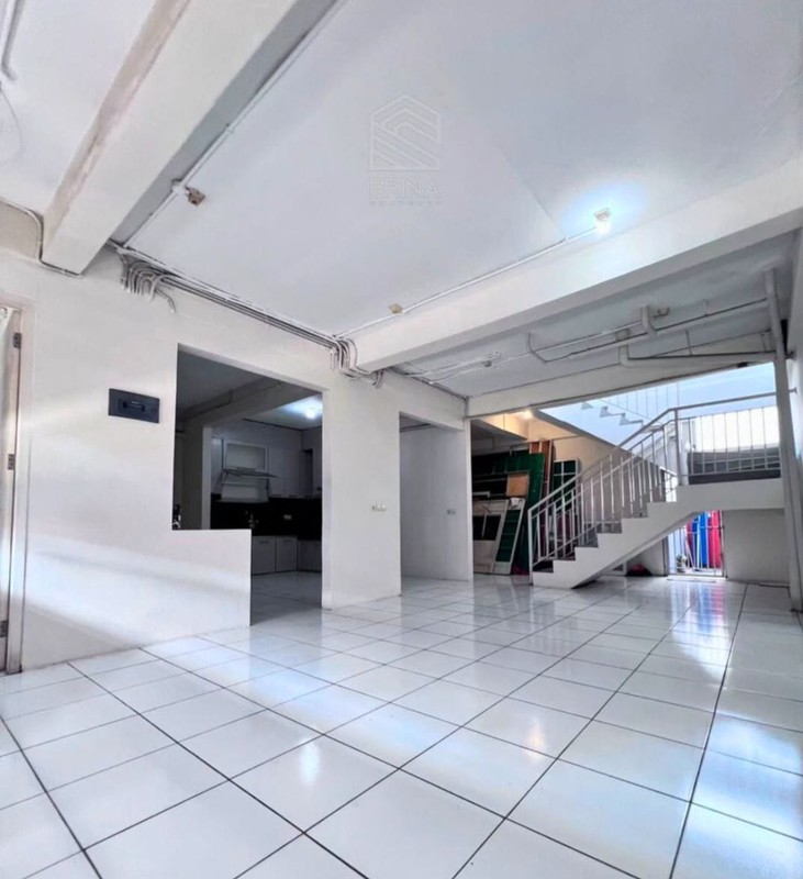 Rumah Mewah Dalam Cluster