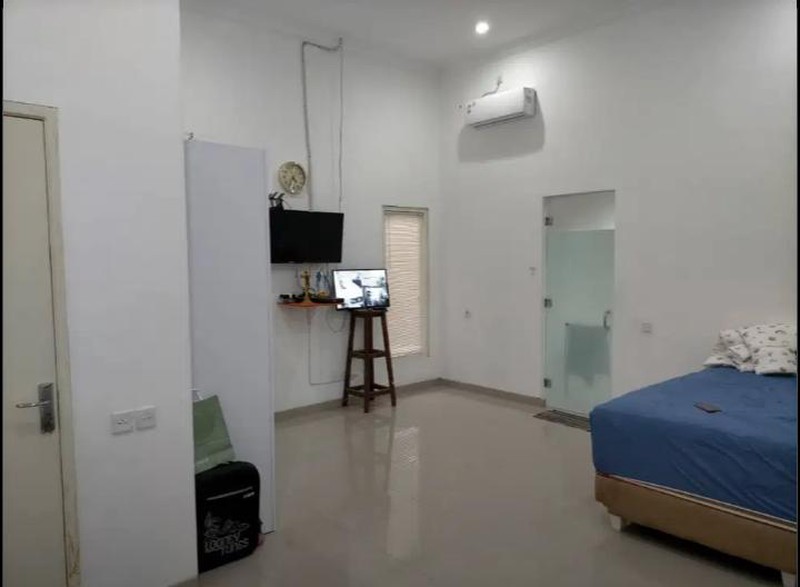 Dijual Rumah Pusat Kota di Jalan Petemon Surabaya