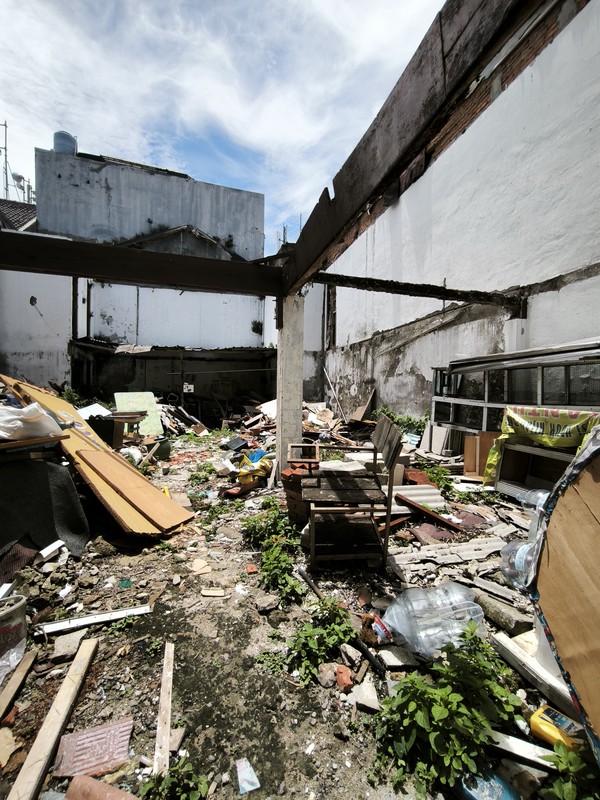 Dijual Tanah Lokasi Strategis di Jl. Mandala Utama Tomang - TERMURAH !