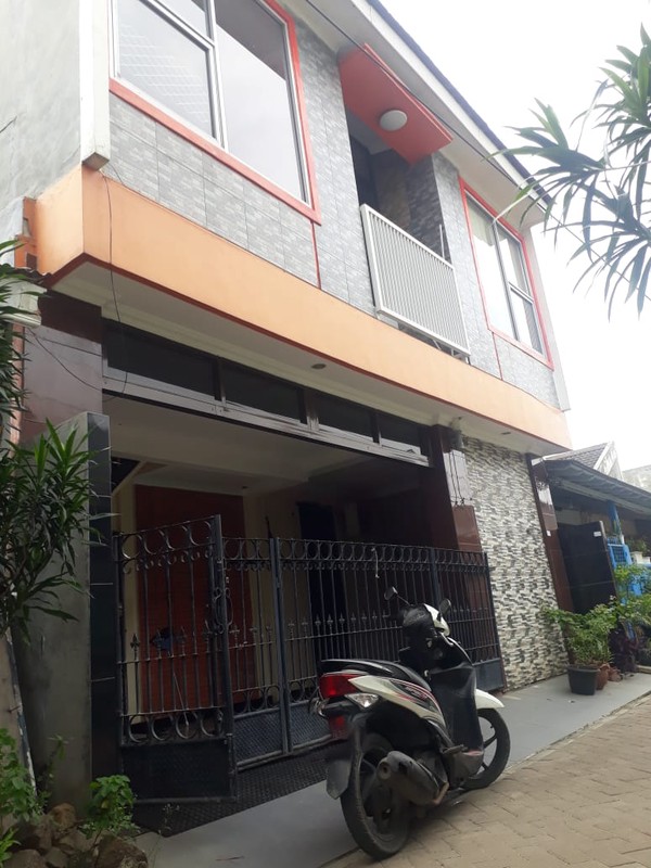 Rumah Kos Kosan Nyaman 12 Pintu di Karawaci, Tangerang