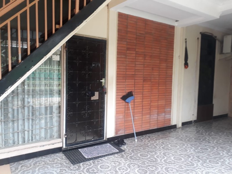 Rumah Kos Kosan Nyaman 12 Pintu di Karawaci, Tangerang