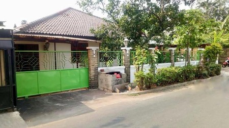 Rumah 1 Lantai, Bangunan Kokoh di Duren Sawit