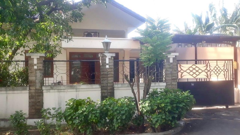 Rumah 1 Lantai, Bangunan Kokoh di Duren Sawit