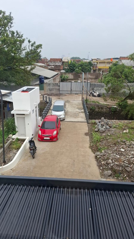 Rumah Baru 2 lantai , Murah