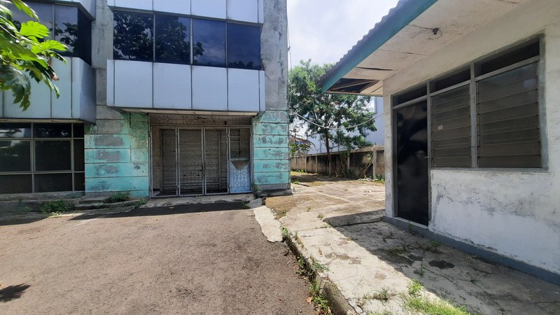 PABRIK DI LOKASI STRATEGIS DALAM KAWASAN INDUSTRI JABABEKA TAHAP 1 DEKAT PINTU TOL